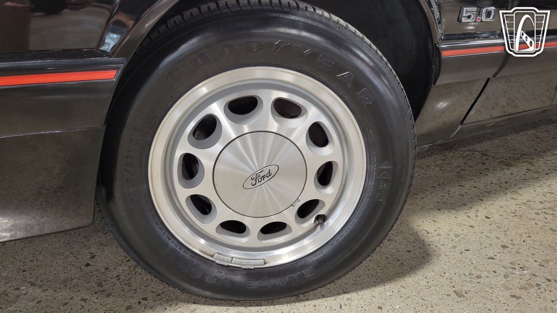 Used 1989 Ford Mustang LX RWD image 4
