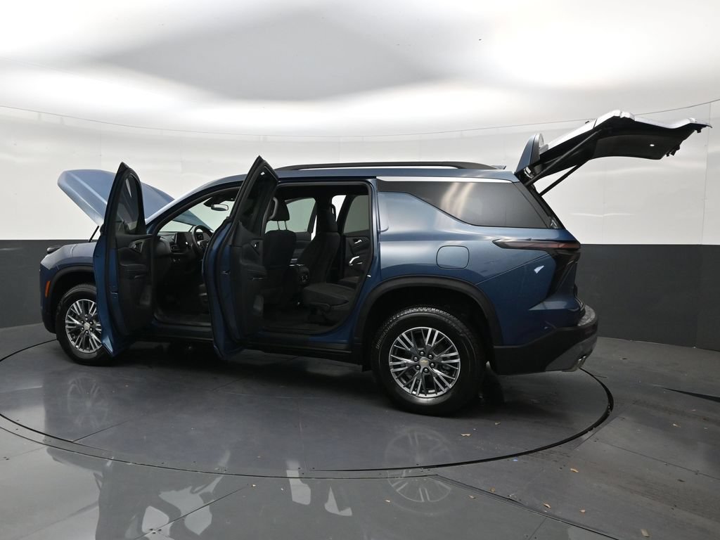 Used 2026 Chevrolet Traverse LT FWD image 31