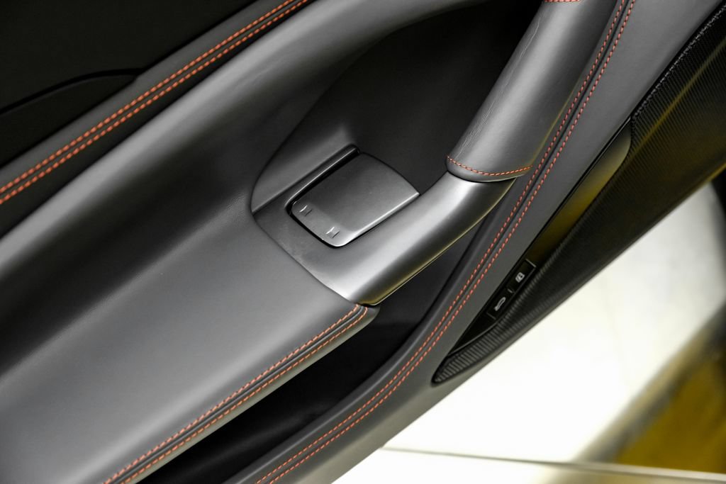 Used 2022 Ferrari F8 Tributo RWD image 41