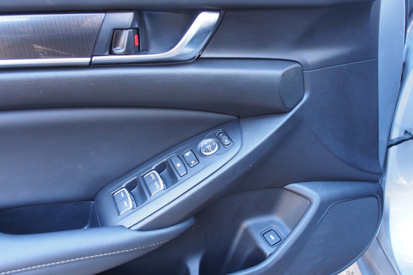 Used 2022 Honda Accord Sport image 19