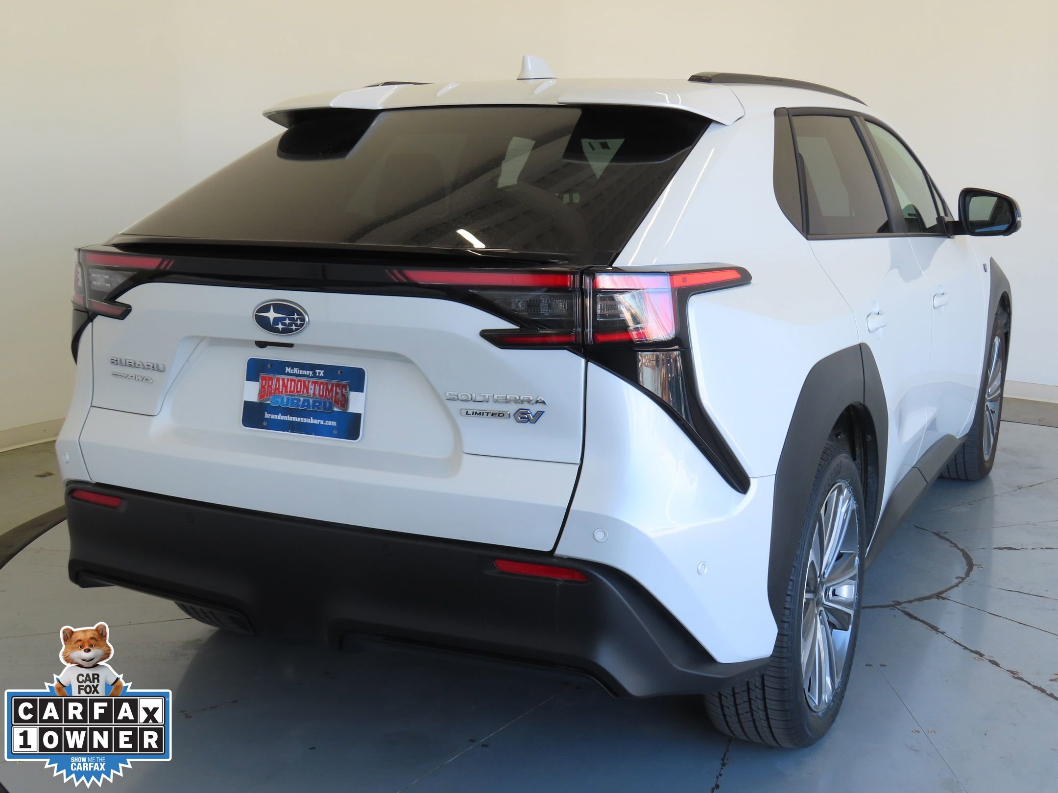 Used 2025 Subaru Solterra Limited image 3