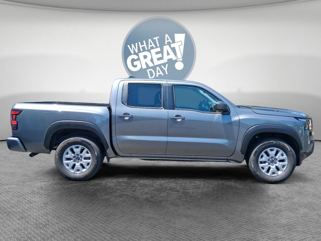 Used 2024 Nissan Frontier SV w/ SV Convenience Package RWD image 2