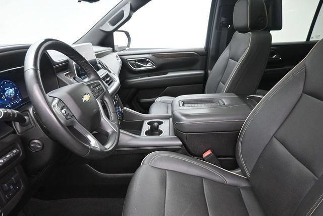 Used 2023 Chevrolet Tahoe Premier w/ Premium Package AWD/4WD image 16