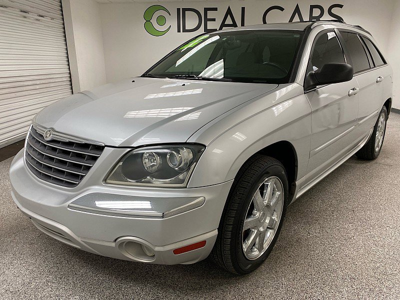 Used 2005 Chrysler Pacifica Limited image 1