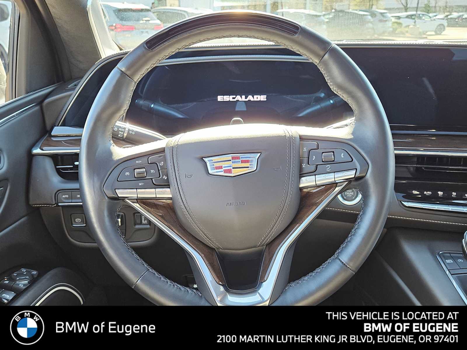 Used 2024 Cadillac Escalade ESV Premium Luxury Platinum AWD/4WD image 22