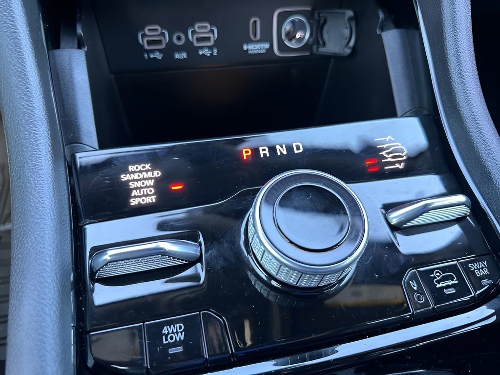 Used 2023 Jeep Grand Cherokee Trailhawk image 18