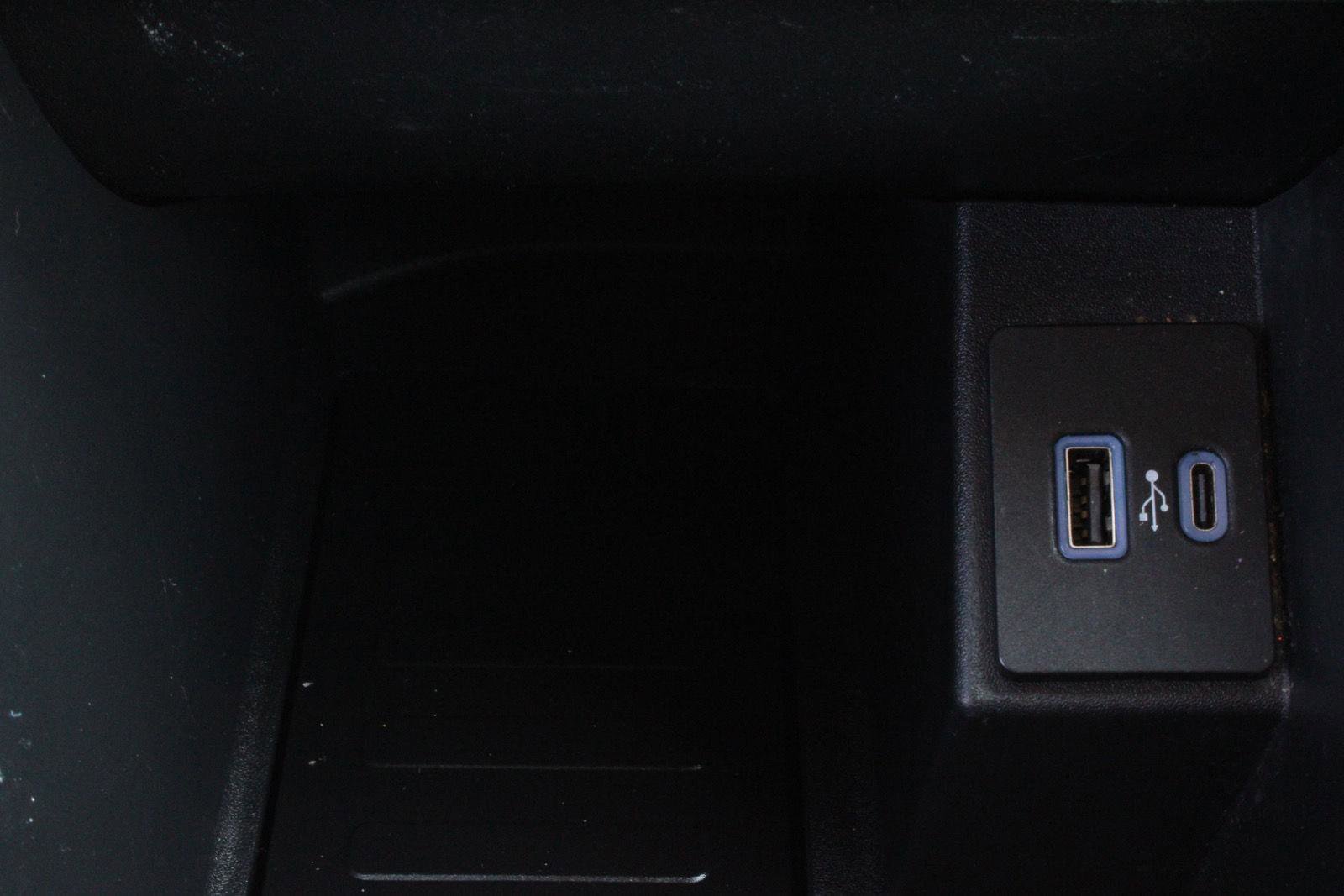 Used 2021 Ford Edge SEL w/ Convenience Package image 27