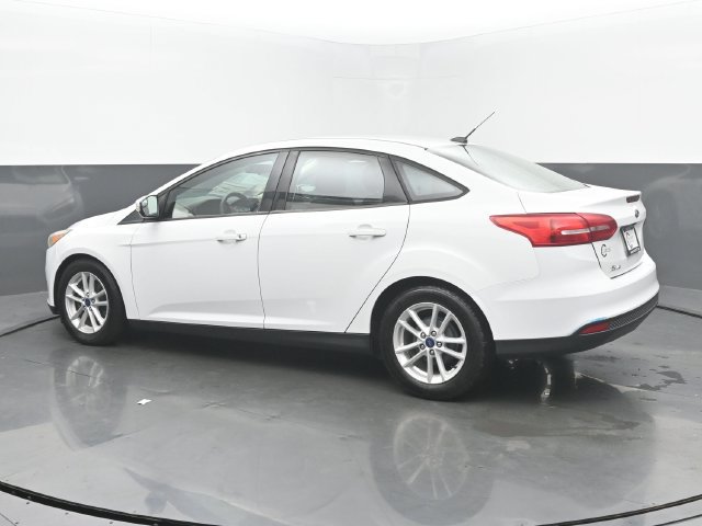Used 2017 Ford Focus SE FWD image 3