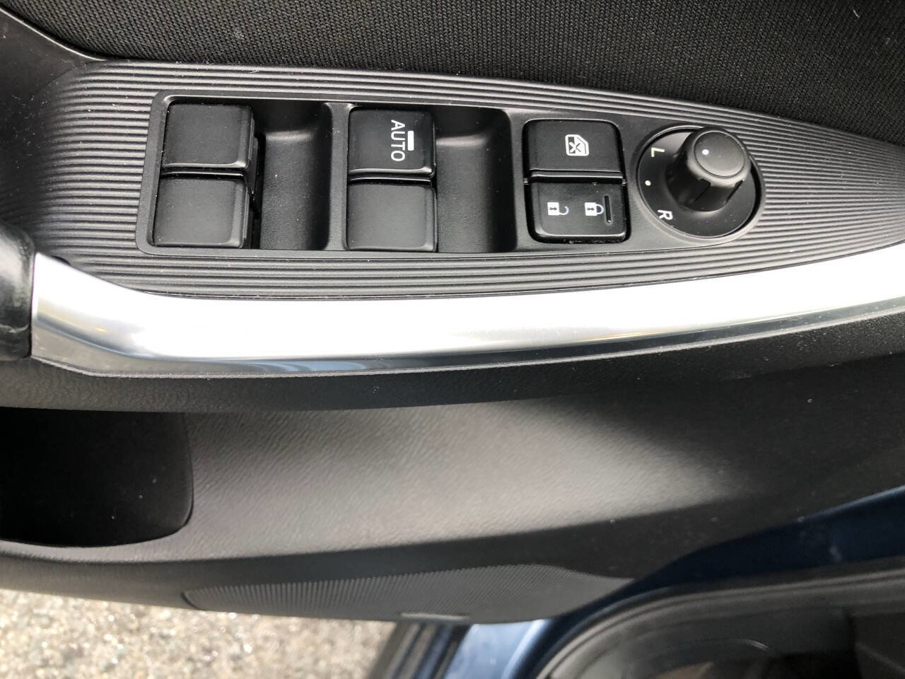 Used 2015 MAZDA CX-5 Touring w/ Bose/Moonroof Package image 12