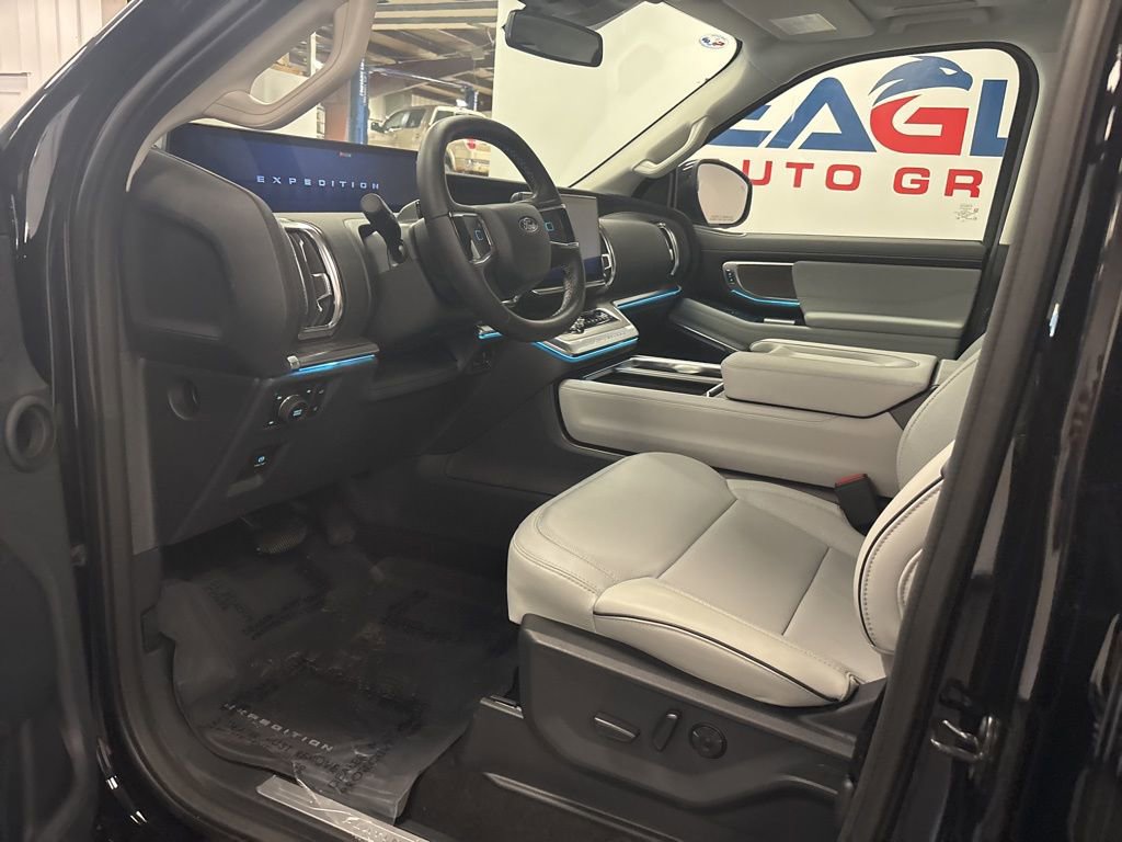 New 2026 Ford Expedition Platinum AWD/4WD image 21