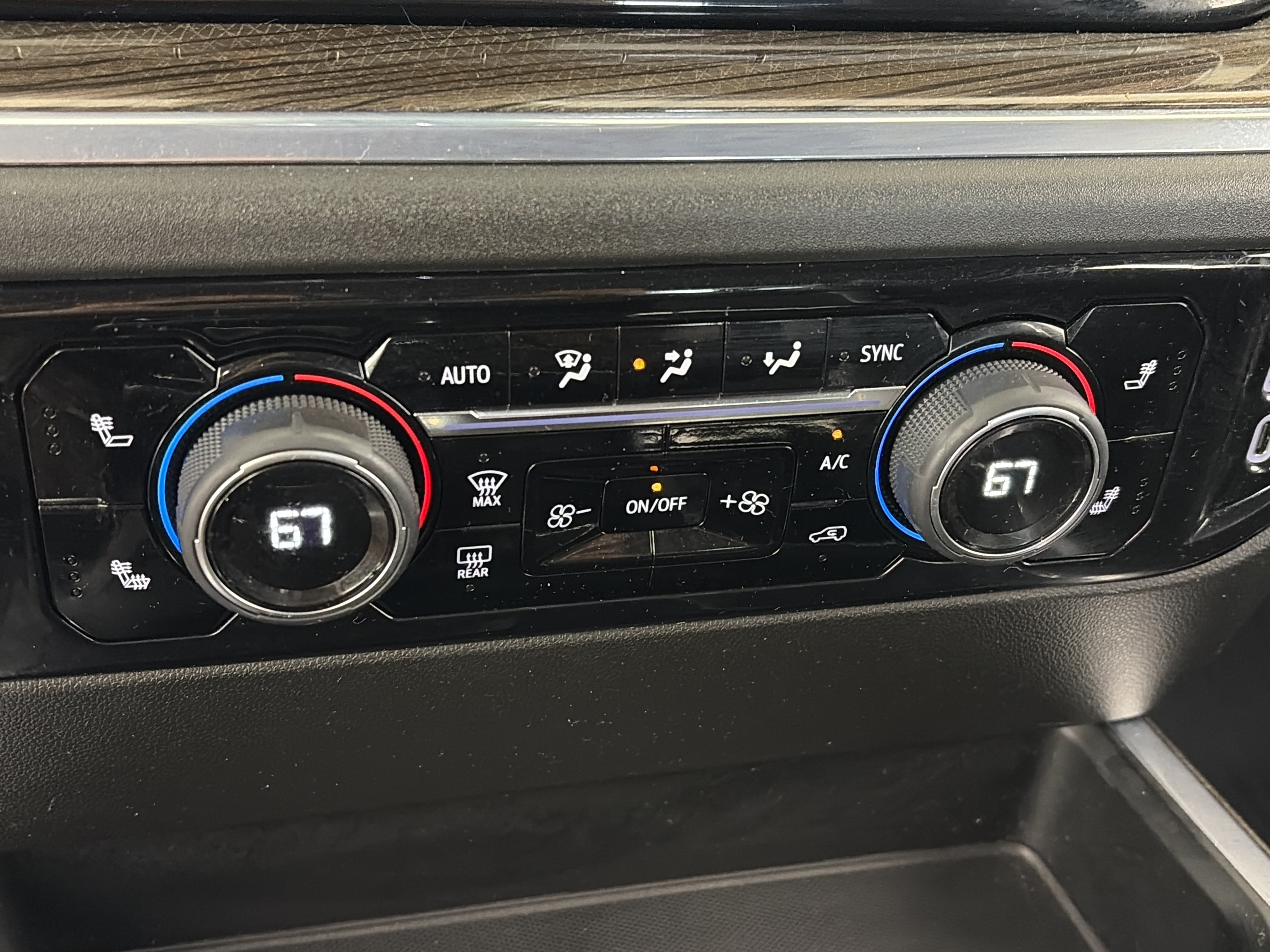 Certified 2024 Chevrolet Silverado 1500 RST w/ Z71 Off-Road Package AWD/4WD image 23