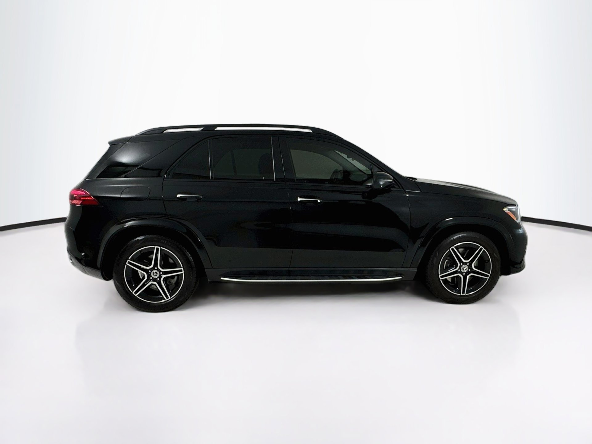 Used 2024 Mercedes-Benz GLE 350 4MATIC image 9