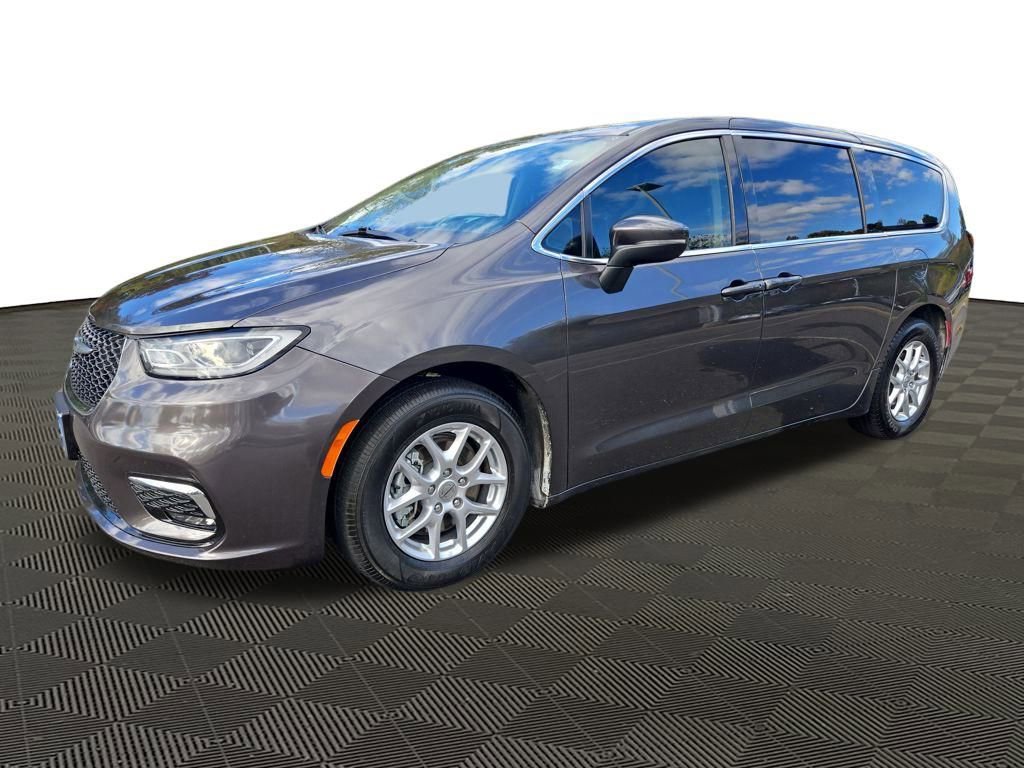Used 2023 Chrysler Pacifica Touring-L