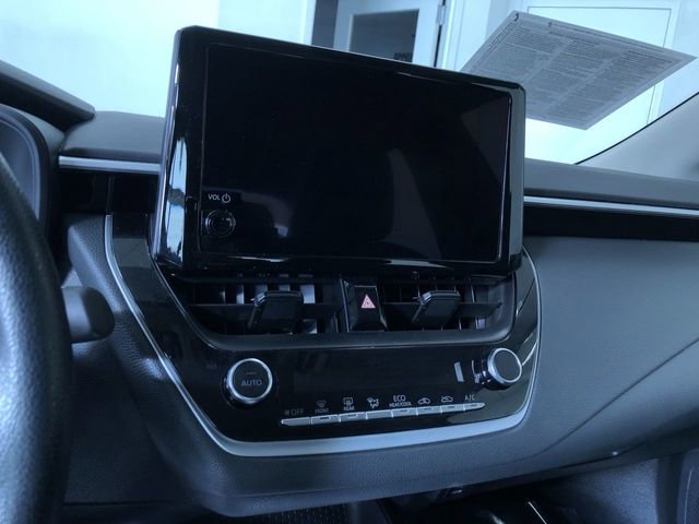 Used 2025 Toyota Corolla LE image 27