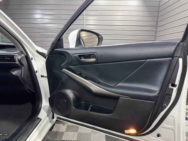 Used 2017 Lexus IS 300 300 AWD Sedan w/ Navigation System Package image 34