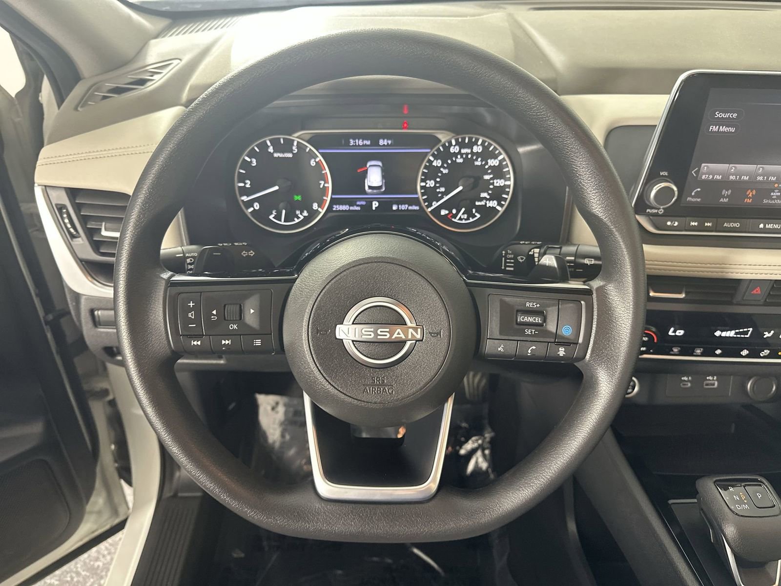 Used 2023 Nissan Rogue SV image 18