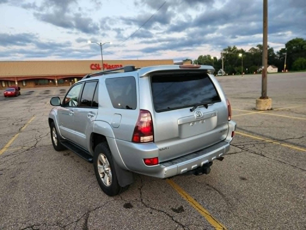 Used 2005 Toyota 4Runner SR5 AWD/4WD image 6