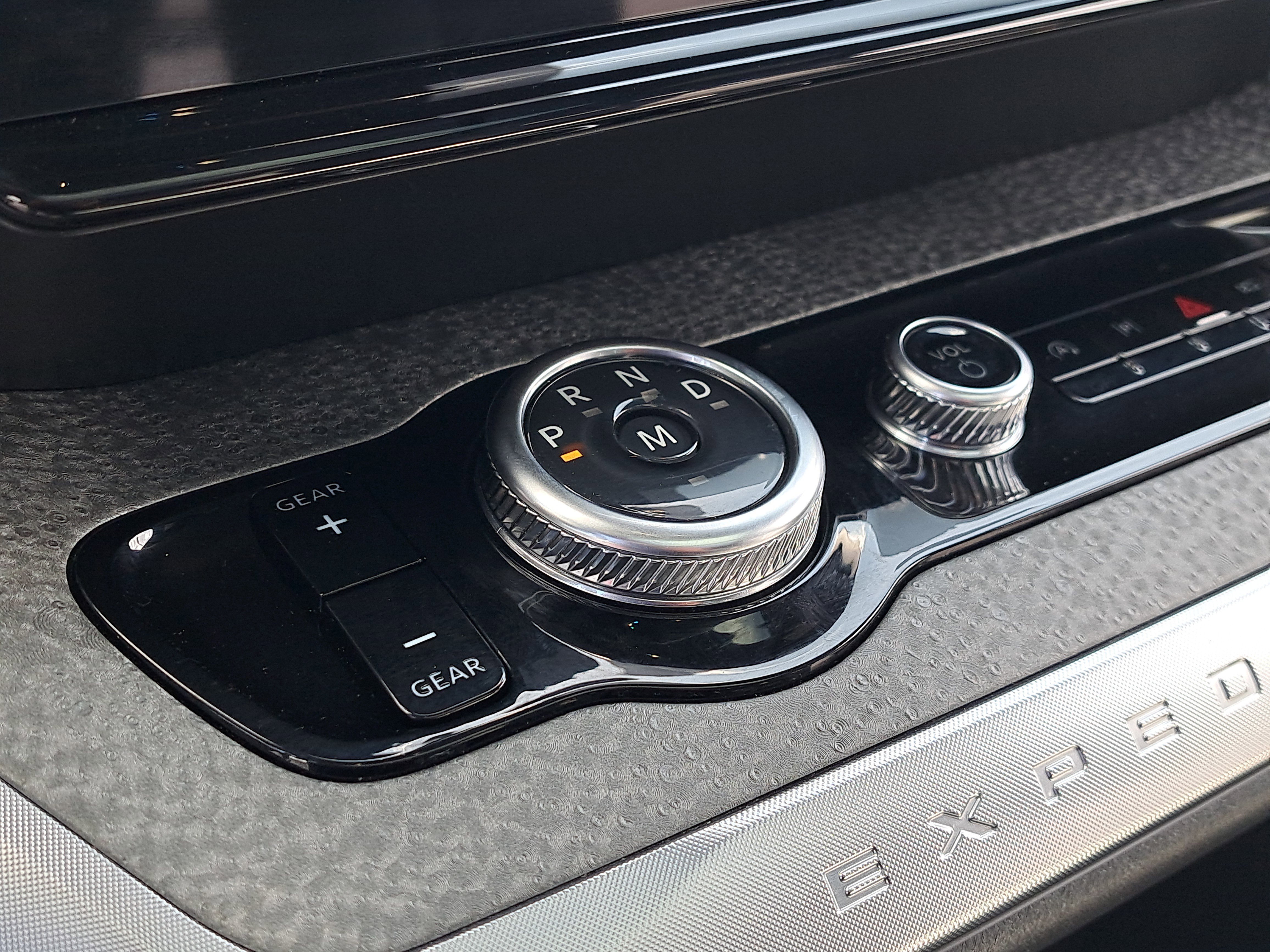 Used 2025 Ford Expedition Tremor image 24