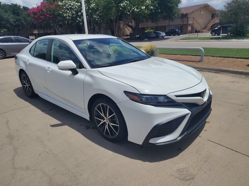 Used 2023 Toyota Camry SE FWD image 30