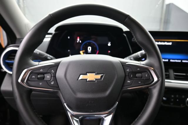 Used 2025 Chevrolet Trax LT w/ LT Convenience Package FWD image 20
