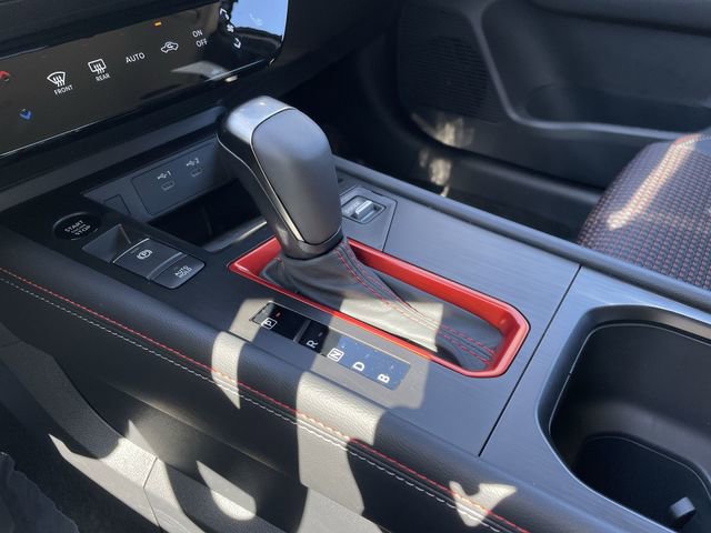 New 2026 Nissan Kicks SR w/ Cold Weather Package image 26