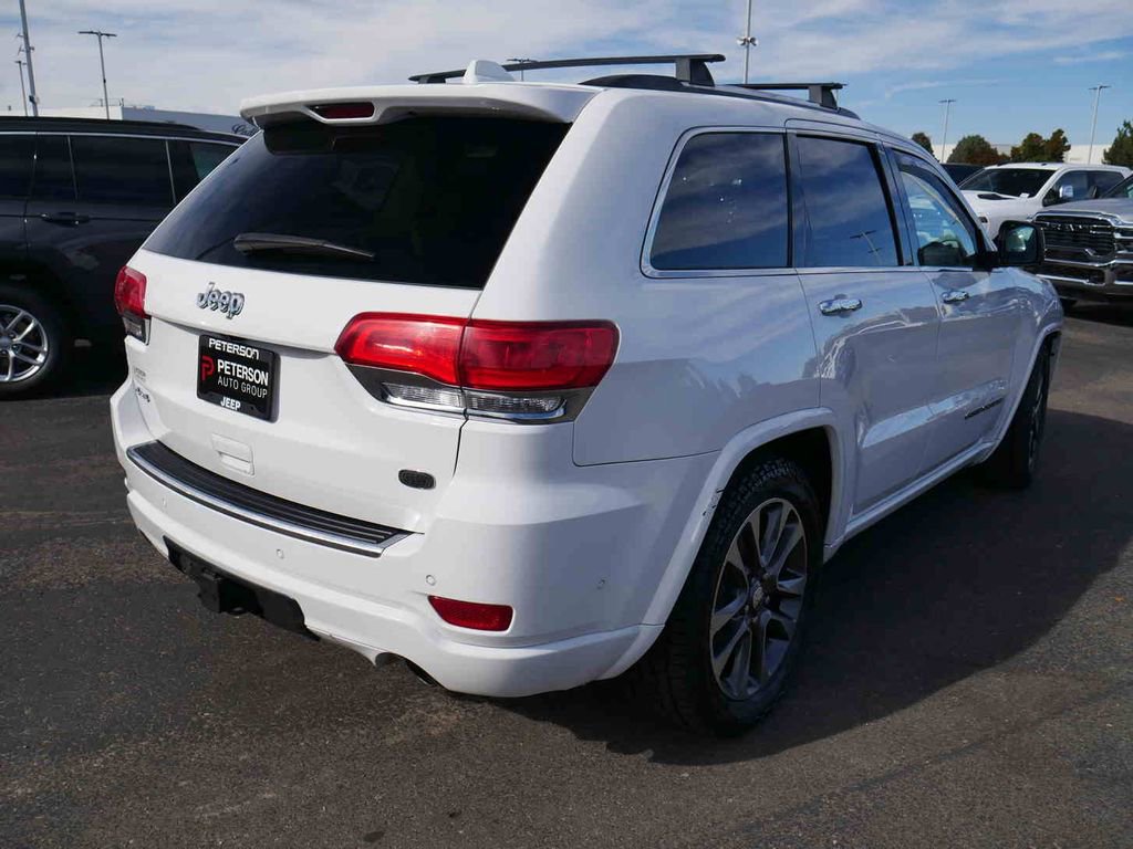 Used 2017 Jeep Grand Cherokee Overland w/ Jeep Active Safety Group image 21