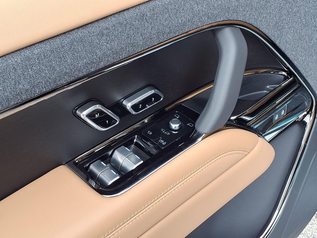 New 2026 Land Rover Range Rover Sport SE AWD/4WD image 11