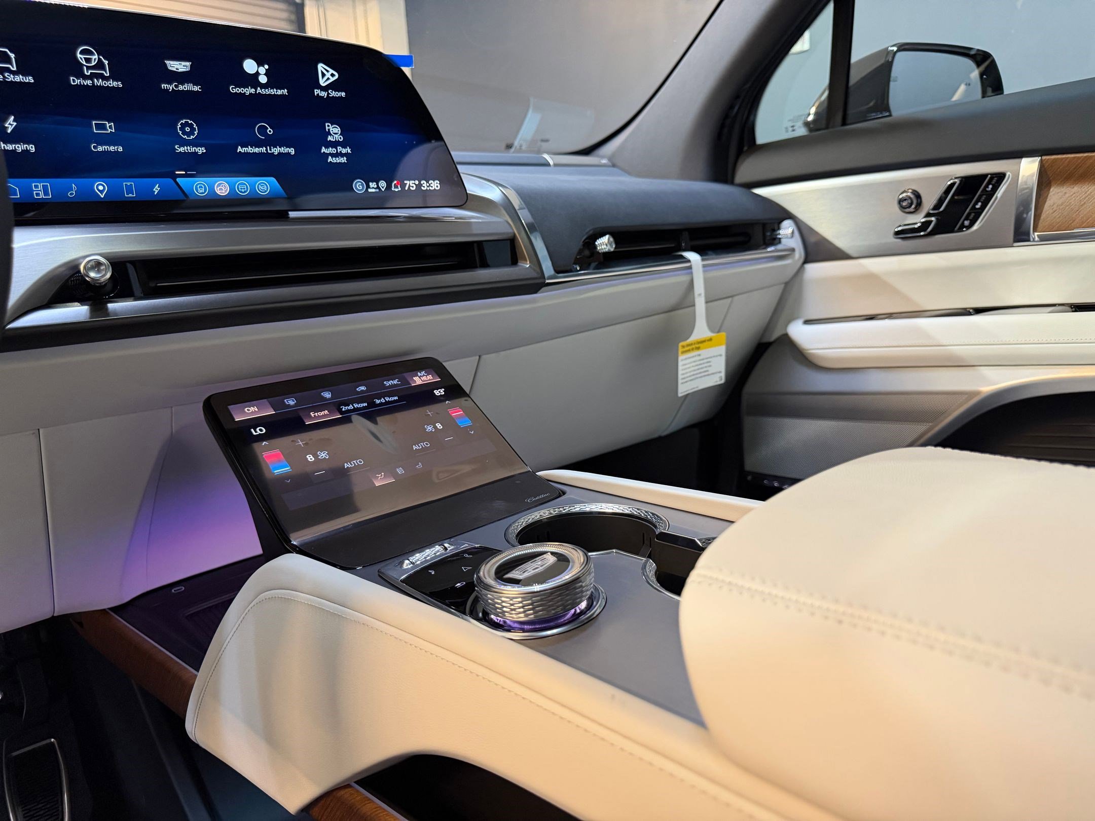 New 2026 Cadillac Vistiq Sport image 31