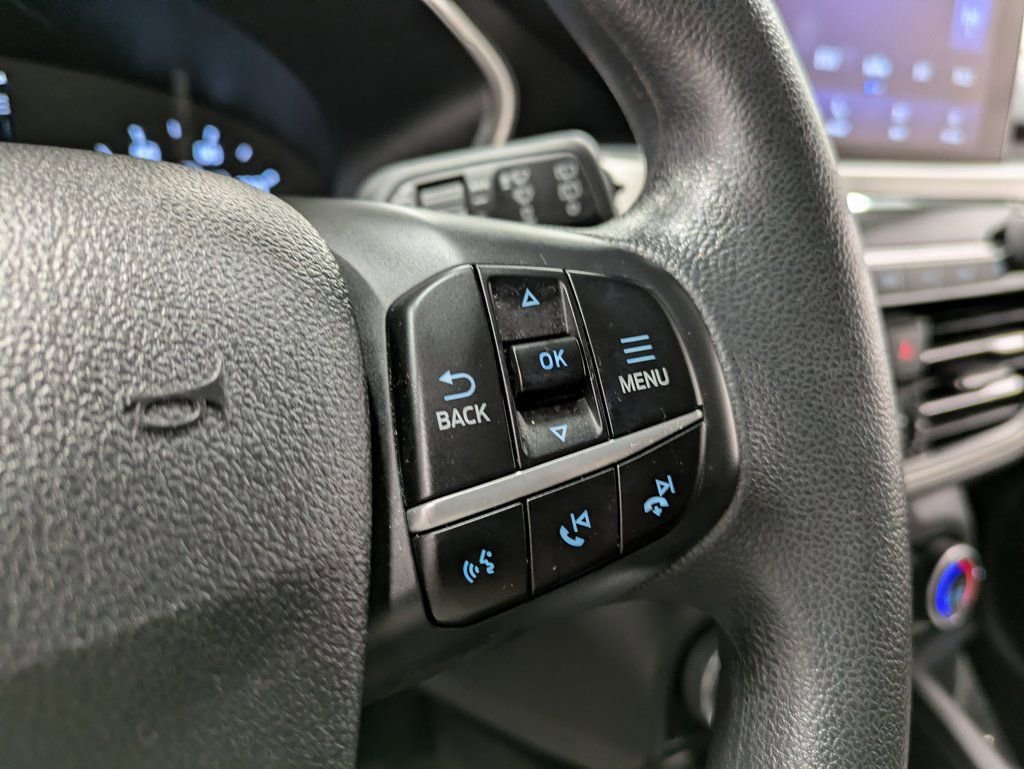 Used 2022 Ford Escape SE image 17