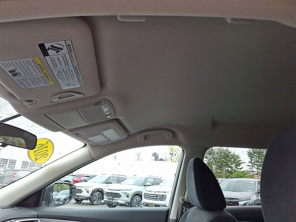 Used 2016 Nissan Rogue SV AWD/4WD image 14