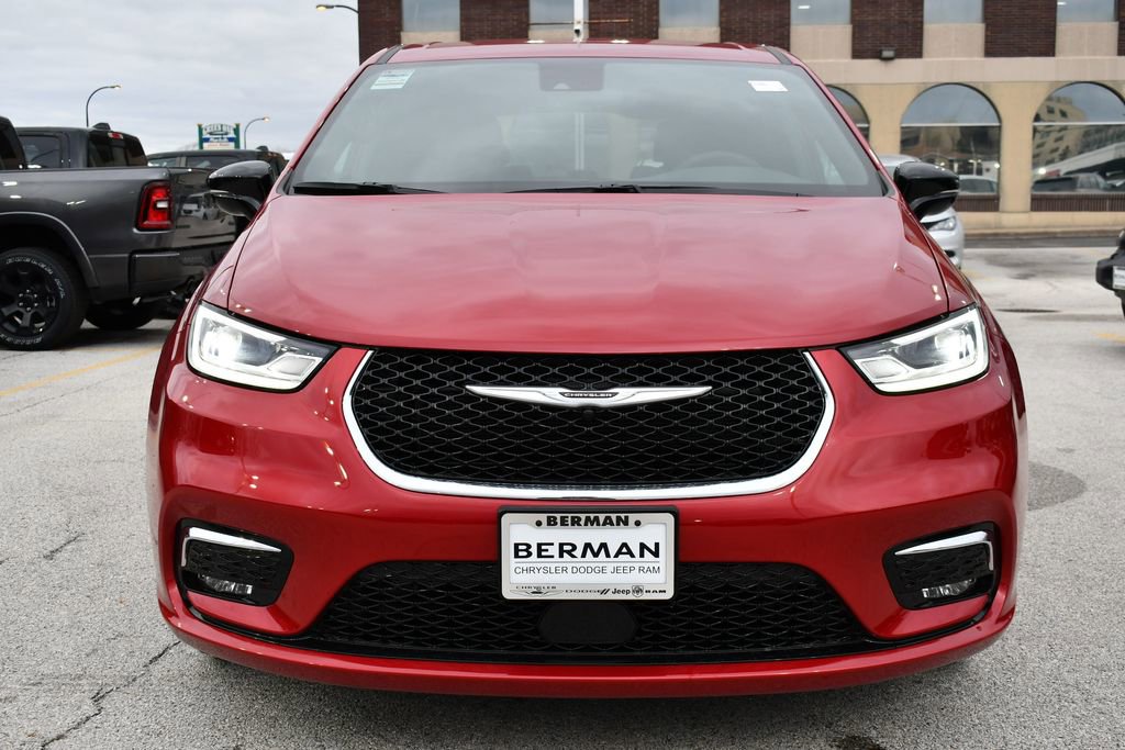 New 2026 Chrysler Pacifica Select image 2