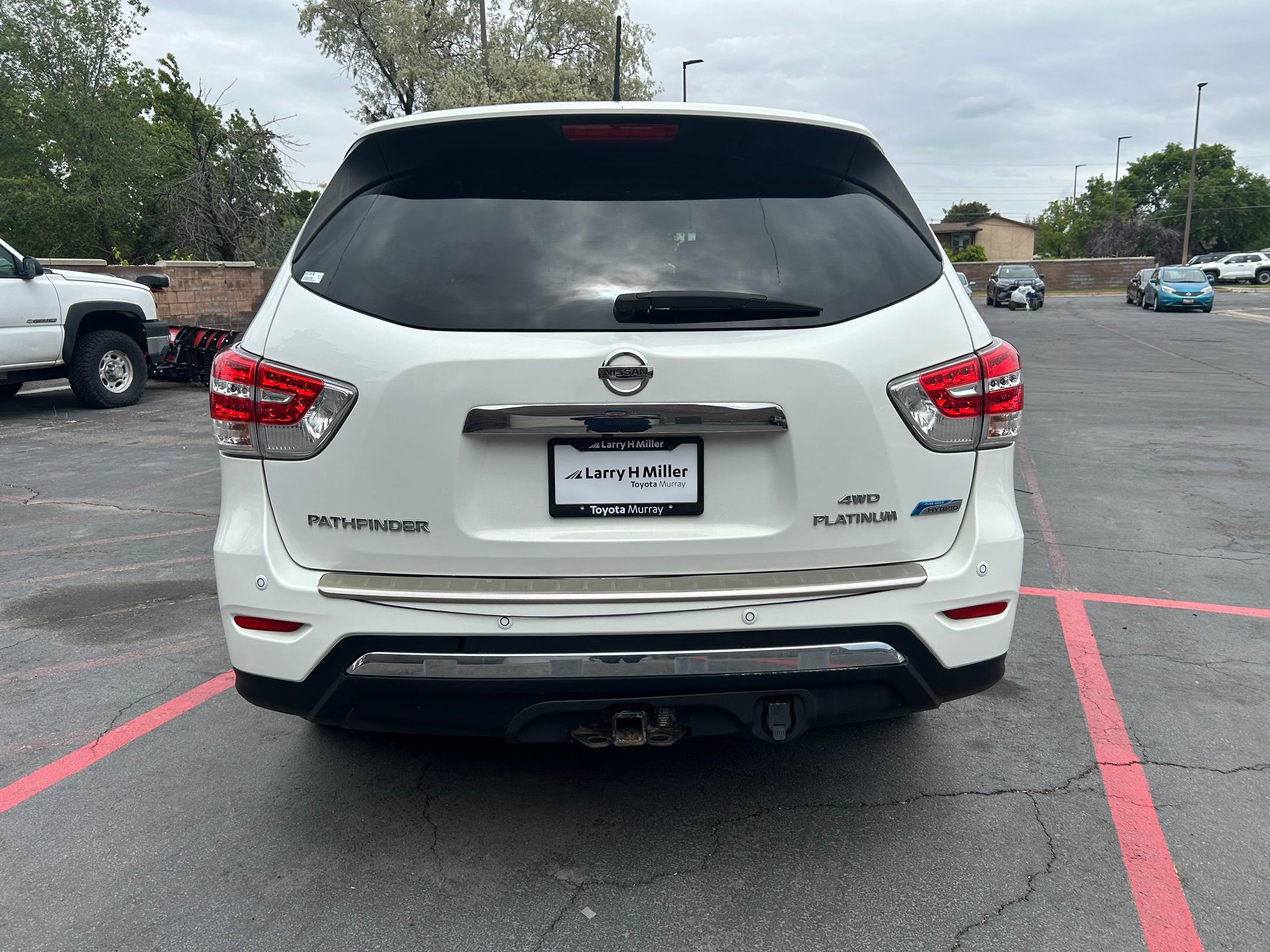 Used 2014 Nissan Pathfinder Platinum w/ Platinum Premium Package AWD/4WD image 4