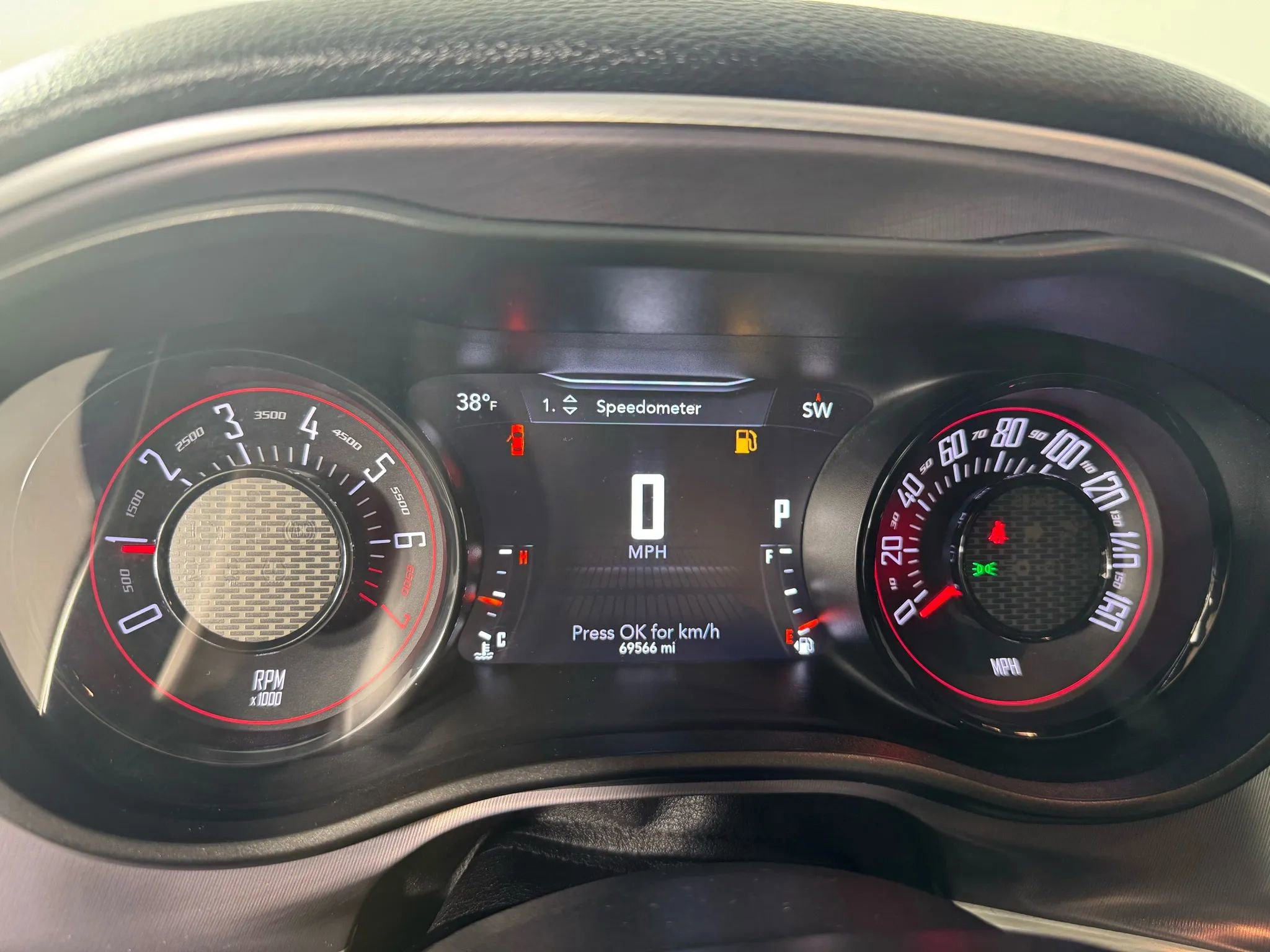 Used 2019 Dodge Challenger SXT w/ Driver Convenience Group image 13