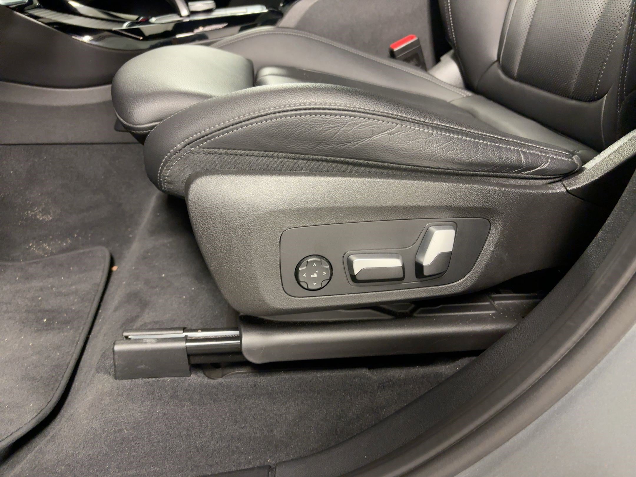 Used 2024 BMW X3 sDrive30i image 13