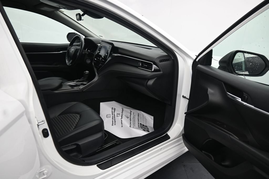 Used 2024 Toyota Camry SE FWD image 12