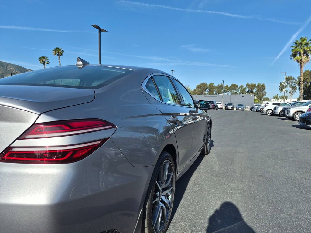 Used 2026 Genesis G70 2.5T image 5