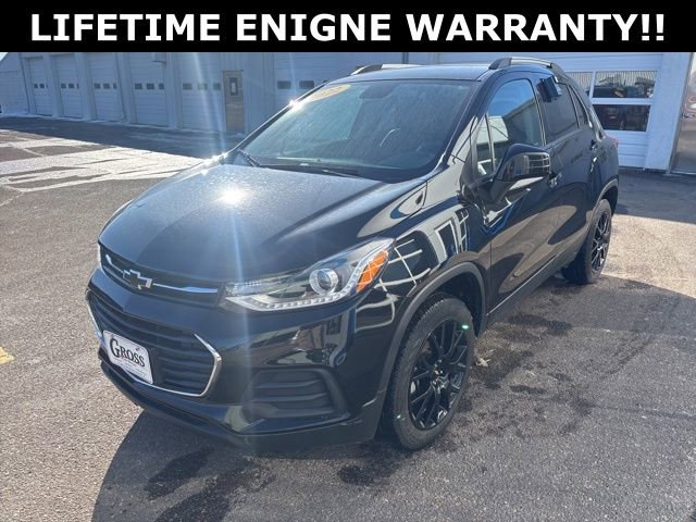 Used 2022 Chevrolet Trax LT w/ Midnight Edition AWD/4WD image 4