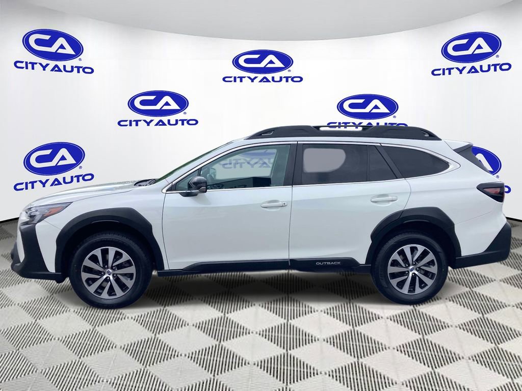 Used 2024 Subaru Outback Premium AWD/4WD image 6