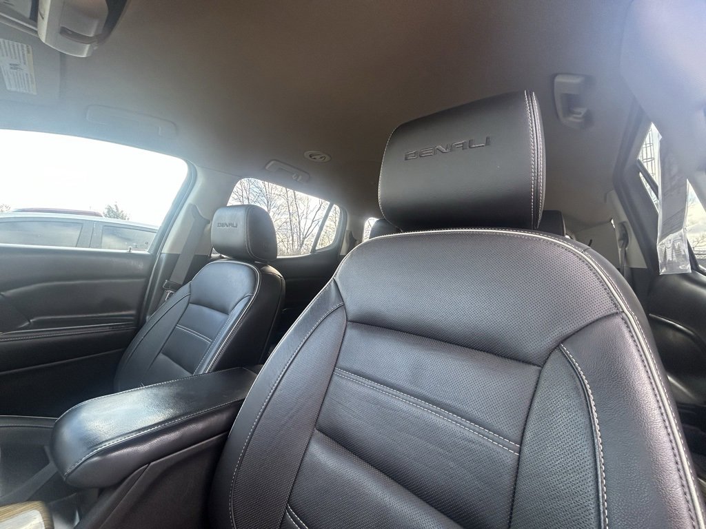 Used 2017 GMC Acadia Denali w/ Technology Package image 15