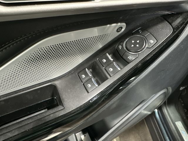 Used 2022 Ford Explorer Platinum w/ Equipment Group 601A AWD/4WD image 19