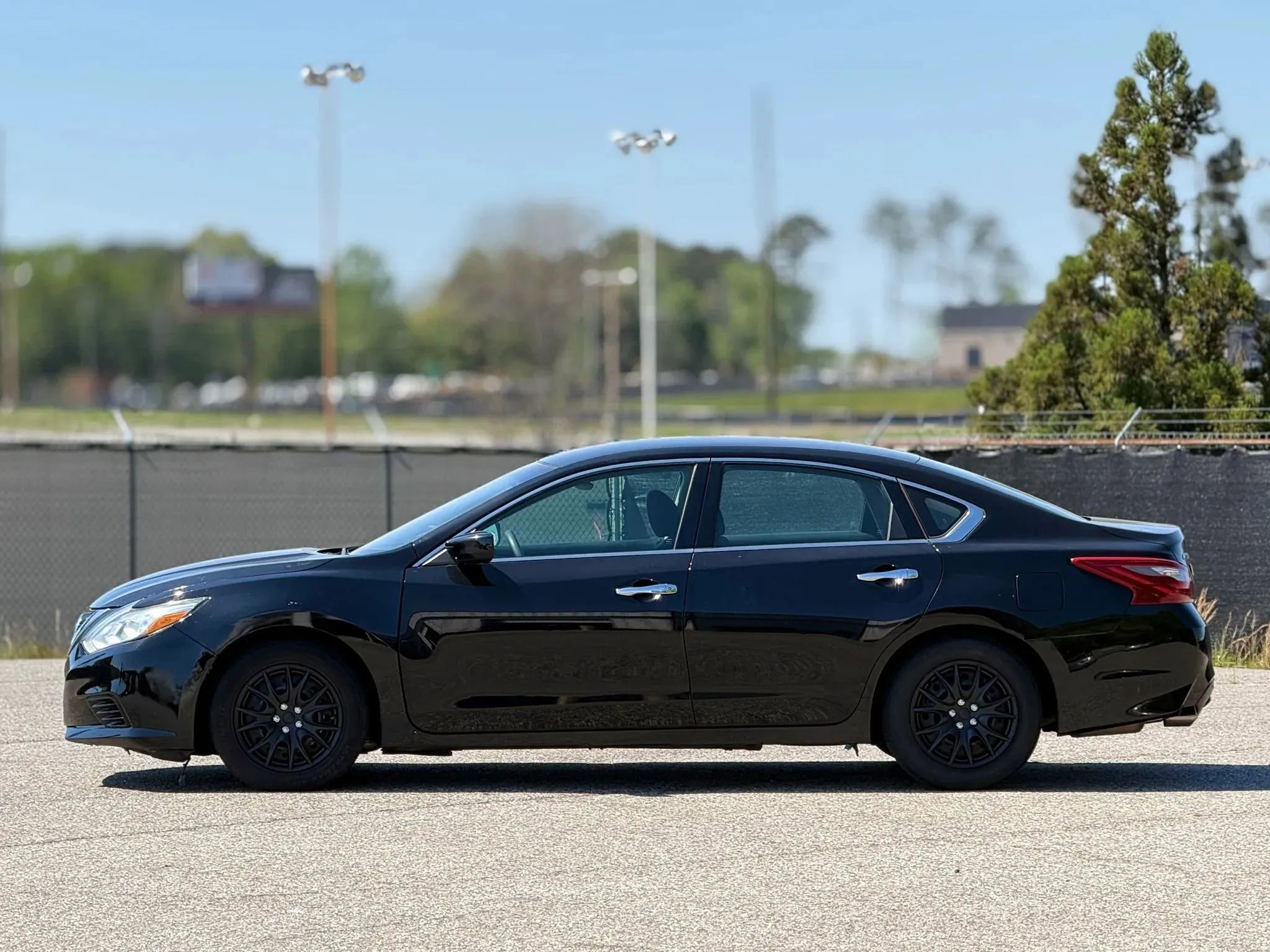 Used 2018 Nissan Altima 2.5 S w/ S Convenience Package FWD image 8