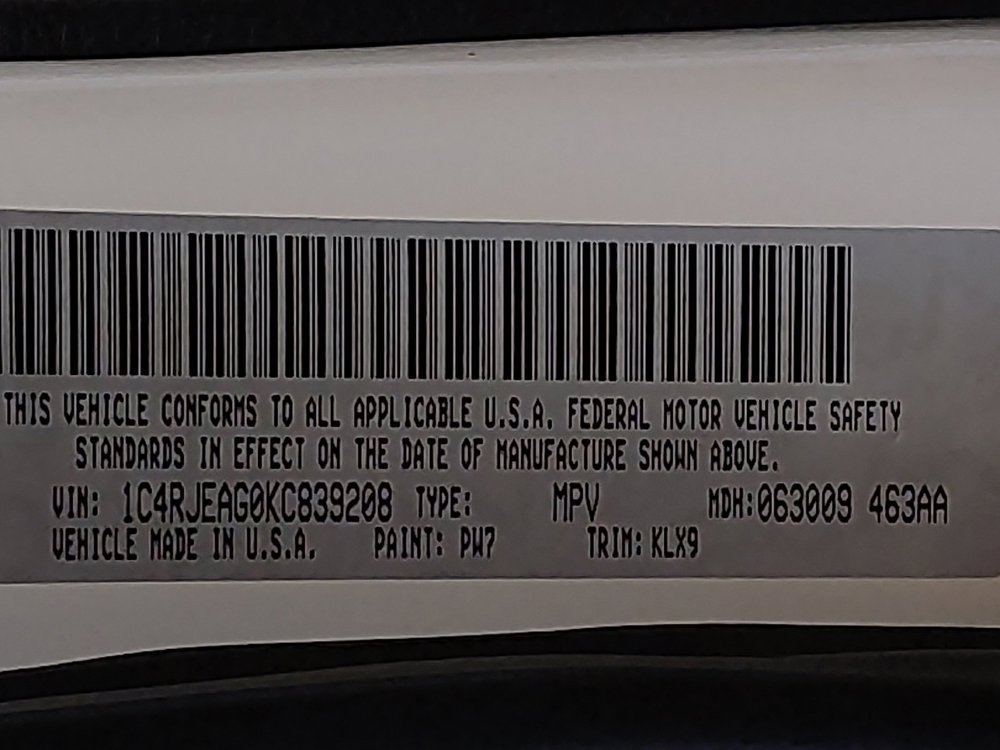 Used 2019 Jeep Grand Cherokee Altitude image 33