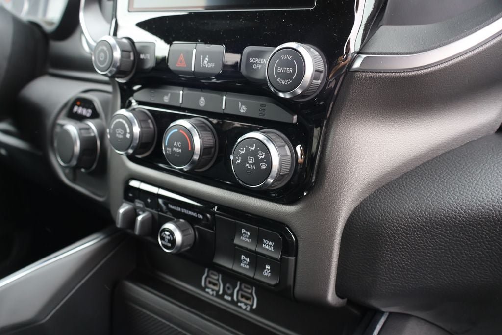 New 2026 RAM 1500 Big Horn AWD/4WD image 18