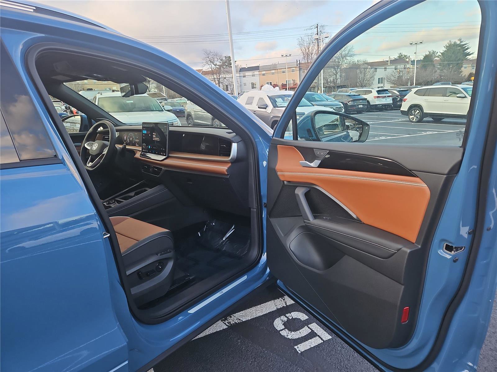 New 2026 Volkswagen Tiguan SEL R-Line image 26