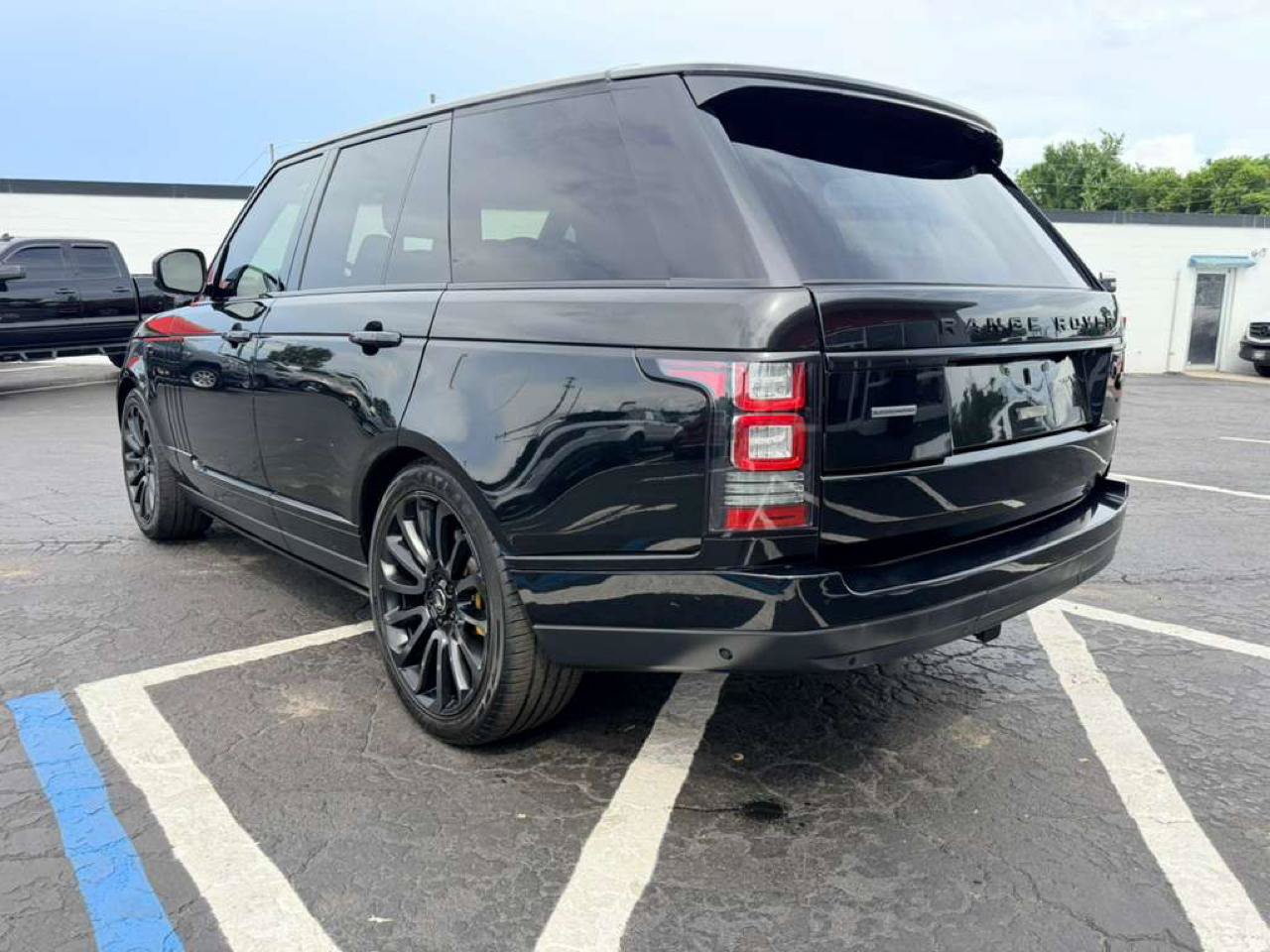 Used 2017 Land Rover Range Rover Supercharged AWD/4WD image 5