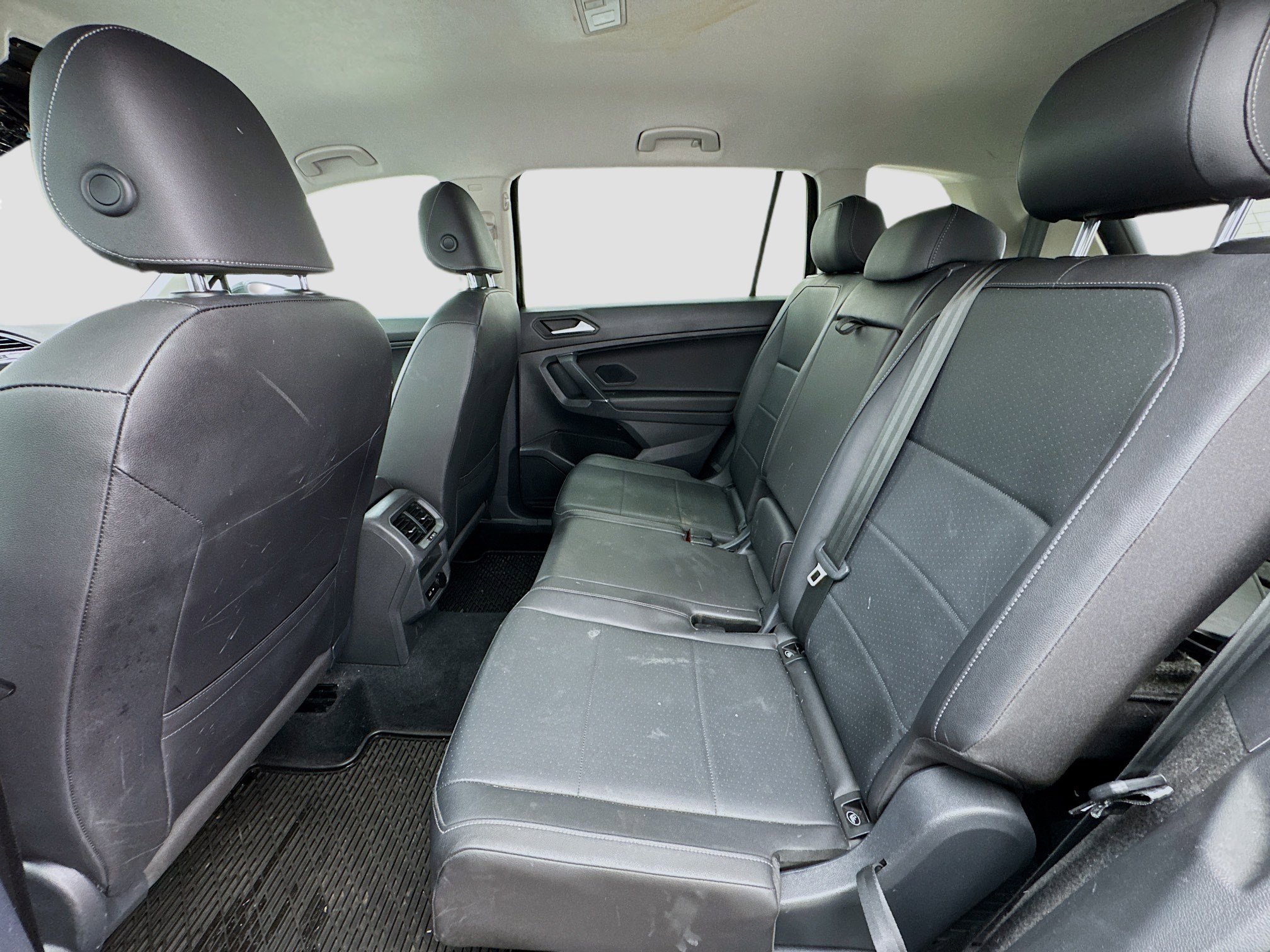 Used 2020 Volkswagen Tiguan SE FWD image 15