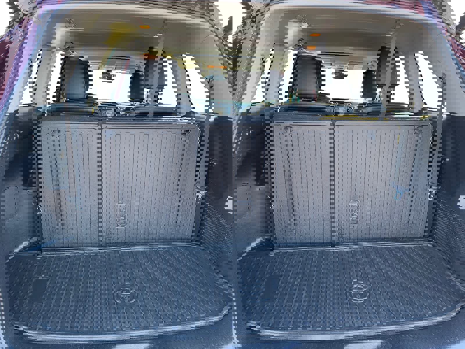 Used 2019 Toyota Highlander XLE image 12