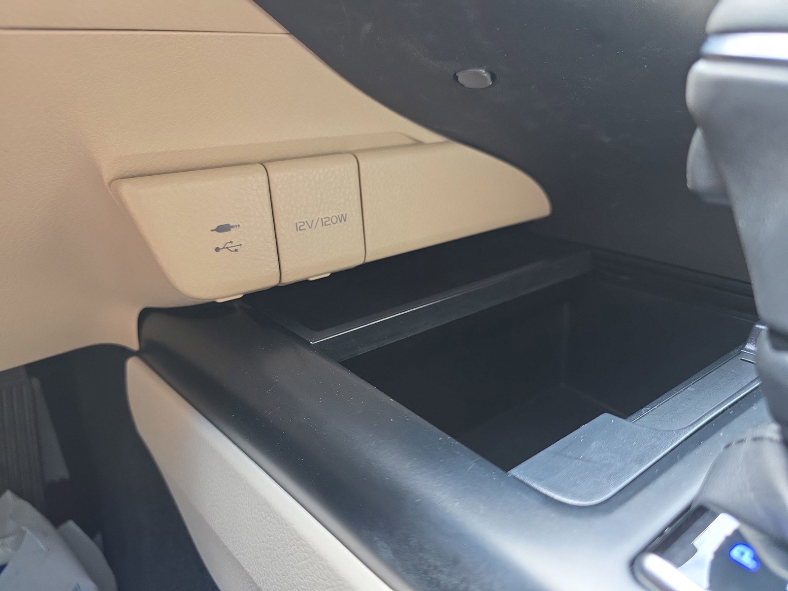 Used 2018 Toyota Camry XLE FWD image 26