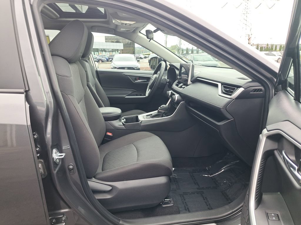Used 2024 Toyota RAV4 XLE w/ Convenience Package AWD/4WD image 17