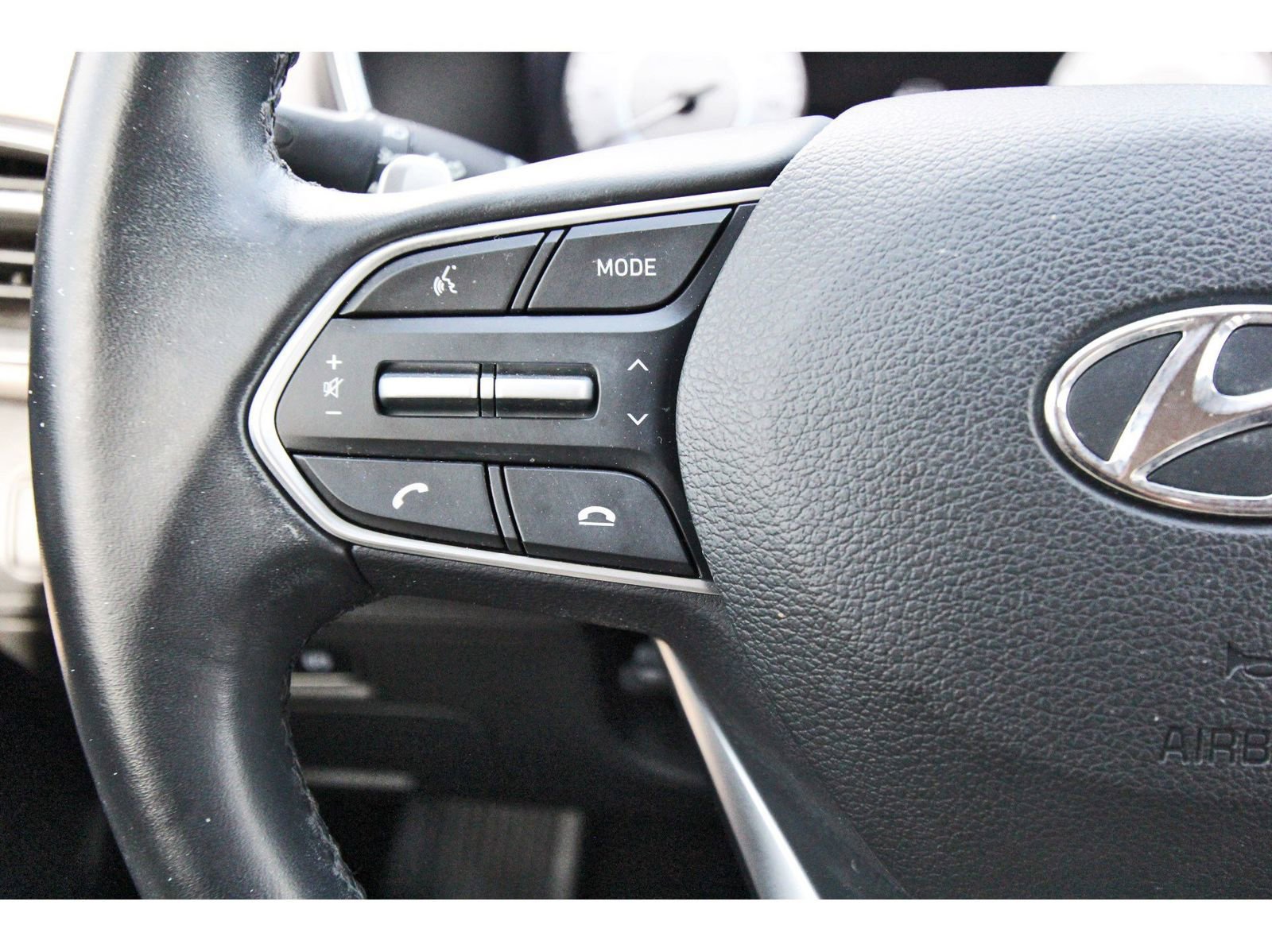 Used 2023 Hyundai Santa Fe SEL w/ Premium Package image 19